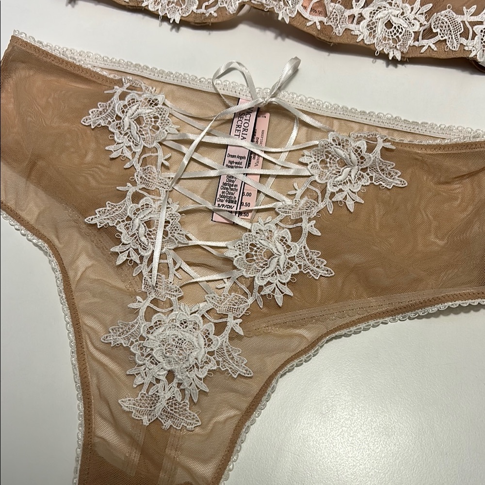 Victoria’s Secret corset top Lace Embroidered Lingerie Set in Tan and White NWT - Picture 3 of 9